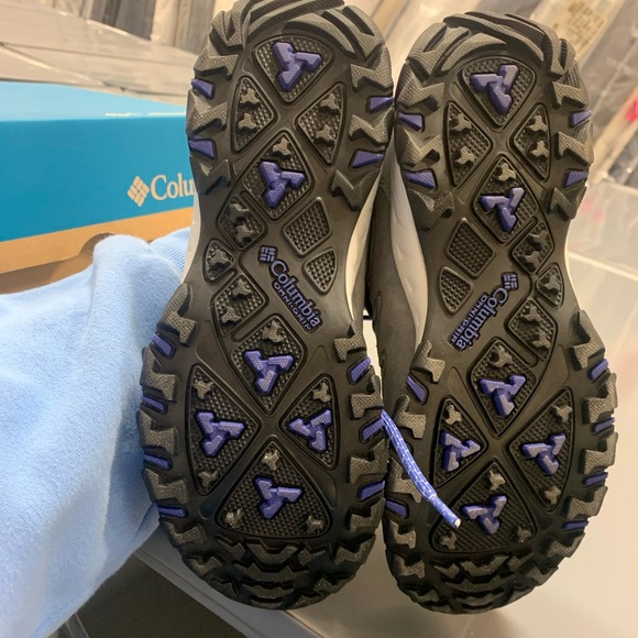 Columbia shoes - Picture 3 of 6